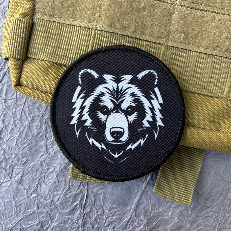 Naszywka z nadrukiem czarnego  – Urban Backpack Tactical recenzja i cena